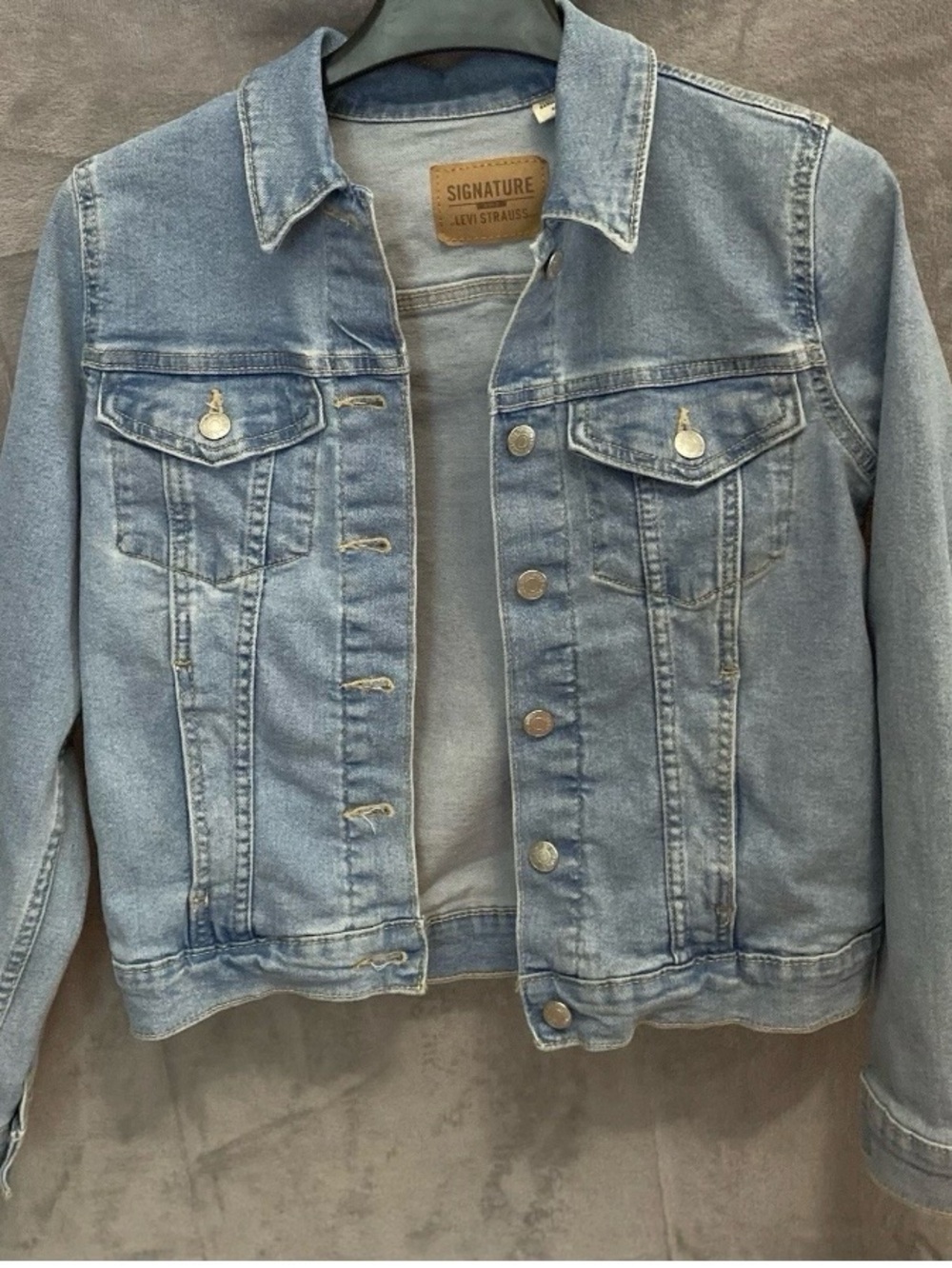 Signature by Levi Strauss Light Blue Denim Trucker Jean Jacket Women’s Small